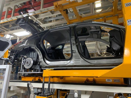 全力以赴拼經(jīng)濟(jì) 神龍汽車成都工廠7月產(chǎn)能創(chuàng)新高