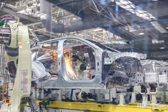 長(zhǎng)安啟源e07智造奧秘揭秘 擎天柱引領(lǐng)數(shù)智未來